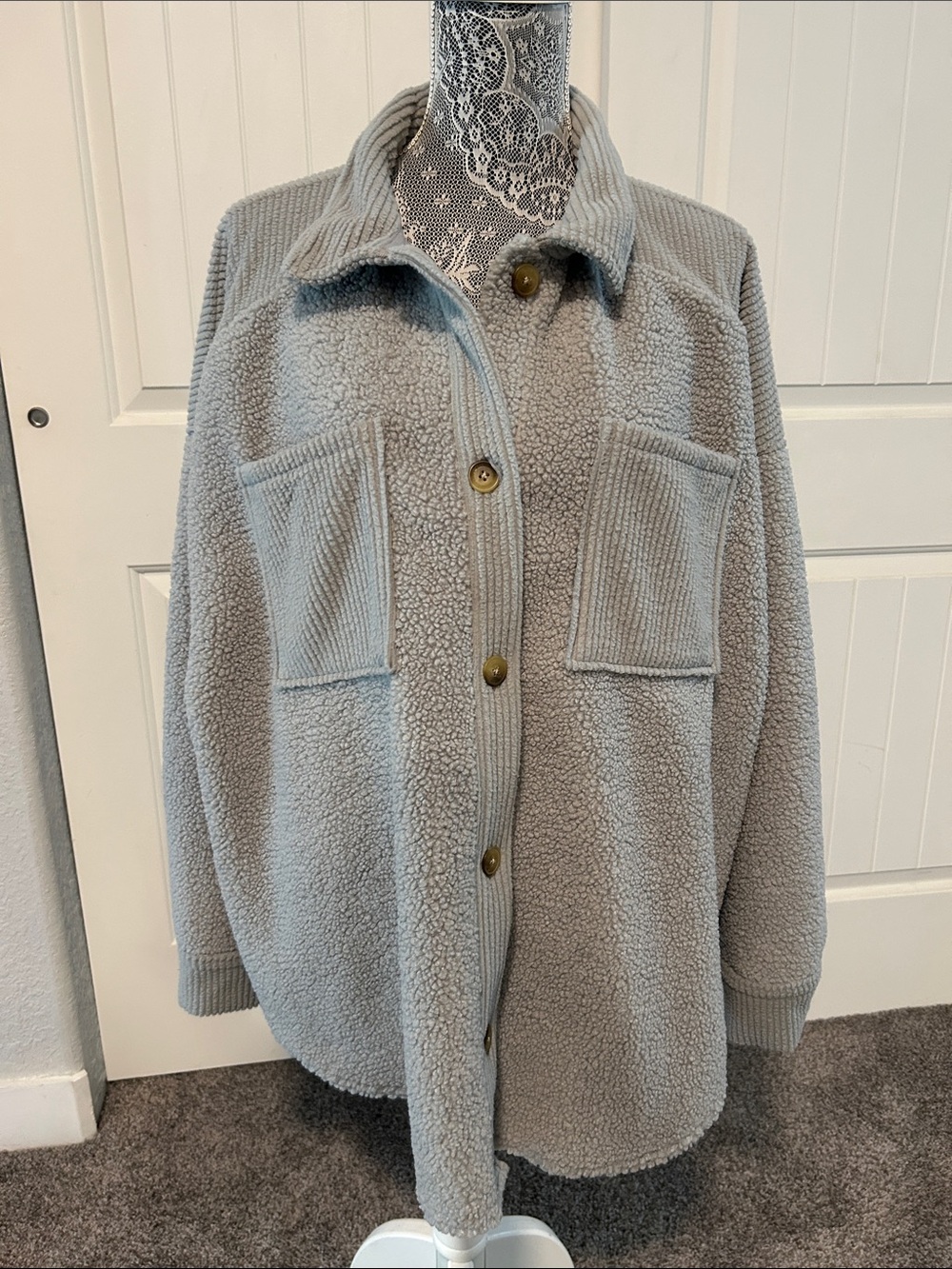 American Eagle Outfitters Sherpa Button-Up Jacket XL